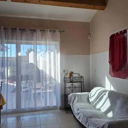 Meuble Non Fumeur Apartman Narbonne