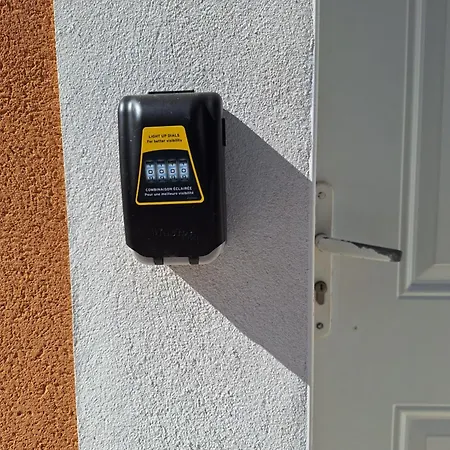 Meuble Non Fumeur דירה